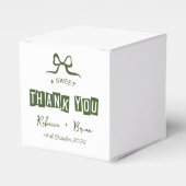 緑と白の手描き弓のスケッチ結婚ズ フェイバーボックス (正面サイド)