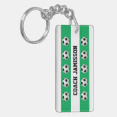 緑と白、サッカーのコーチ、プレーヤー用 キーホルダー (正面左)