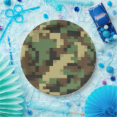 緑と茶色のデジタルカモフラージュ紙プレート ペーパープレート (パーティー)