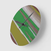 緑と茶色の対角抽象芸術 ラウンド壁時計 (傾斜)
