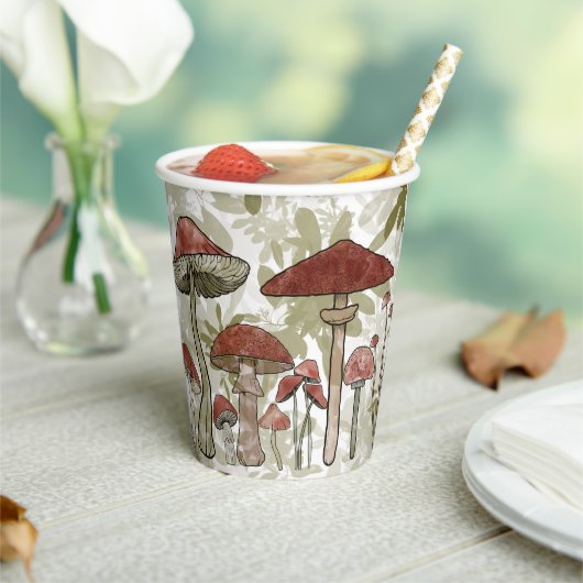 緑と赤のキノコ 紙コップ (インサイチュ)