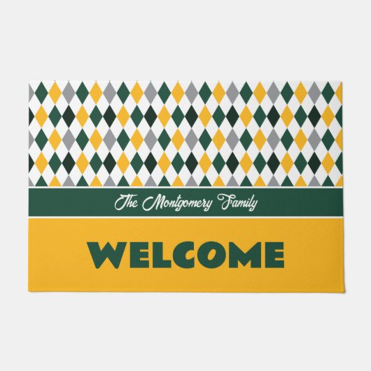 緑と金ゴールドの学校の色のパタアーガイルーン ドアマット (正面)