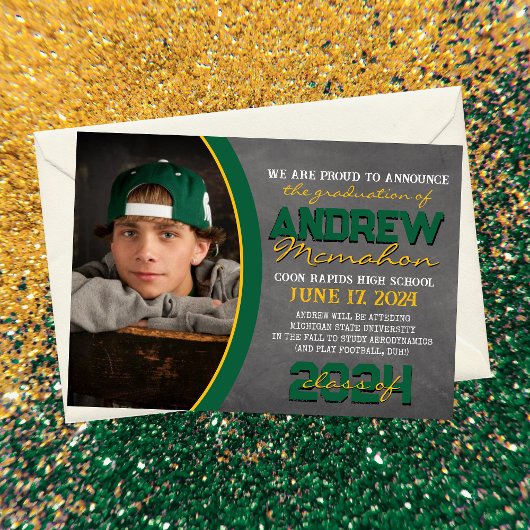 緑と金ゴールドの黒板の卒業発表 招待状