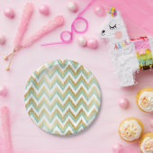 緑と金フェイク箔のシェブロンイカットパターン ペーパープレート (パーティー)