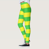緑と黄ストライプ色の女性 レギンス (左)