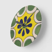 緑と黄色のタラベラタイル ラウンド壁時計 (傾斜)