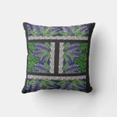 緑と黄色の模様のデザイン クッション (裏面)