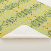 緑と黄色の花が咲く毛布 シェルパブランケット (3/4)