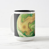 緑と黄金の茶色の惑星 ツートーンマグカップ (正面左)