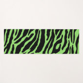 緑と黒のアニマルプリントストライプ ヨガマット (正面(横))
