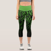 緑と黒のゼブラストライプ：スタイリッシュレギンス カプリレギンス (正面)