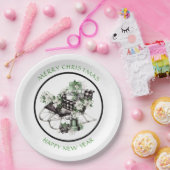 緑と黒のバッファローチェックそり及びパッケージ ペーパープレート (パーティー)