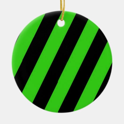 緑と黒の対角線のストライプパターン セラミックオーナメント (正面)