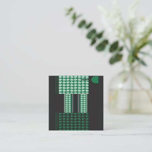 緑と黒の模様で、中央に木がある ロイヤリティカード (スタンド正面)