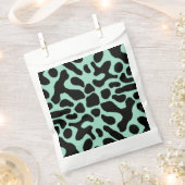 緑と黒の毒ダーツカエル フェイバーバッグ (クリップ留めされた状態)