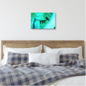 緑に包まれたキャンバス上の動物の岩絵文字 キャンバスプリント (インサイチュ (寝室))