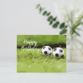 緑に単語ハッピーバースデー付きサッカーボール  ポストカード (スタンド正面)