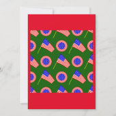 緑に浮かぶ愛国的なアメリカ国旗の模様 招待状 (正面)