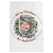緑に輝くリースの写真とクリスマス ミディアムペーパーバッグ (裏面)