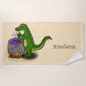 緑のおもしろいアリゲーター料理 ビーチタオル (正面)