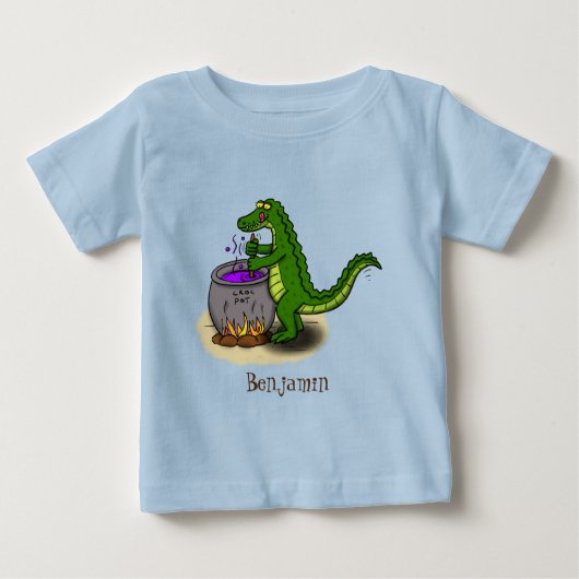 緑のおもしろいアリゲーター料理 ベビーTシャツ (正面)