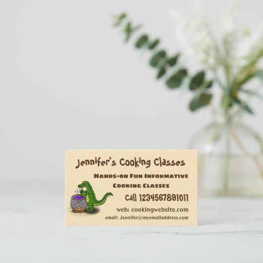 緑のおもしろいアリゲーター料理 名刺 (スタンド正面)