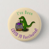 緑のおもしろいアリゲーター料理 缶バッジ (正面)