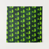 緑のかわいいカメレオン タペストリー (正面(横))