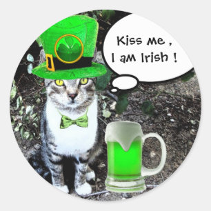 緑のアイリッシュビールのセント・パトリック・デイ・キャット ラウンドシール