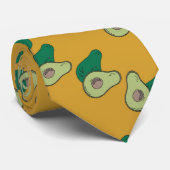 緑のアボカドが茶色の上に ネクタイ (ロール)