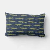 緑のアリゲーターリアリスティックパーソナライズされたグラフィック ランバークッション (裏面)