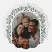 緑のアーチスクリプトフォトクリスマスホリデー オーナメントカード (正面)