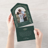 緑のアーチフォトエレガントクリスマスホリデー オールインワン招待状 (貼ってはがせる)