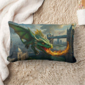 緑のウェールズのドラゴンがロンドンを脅かす ランバークッション (ブランケット)