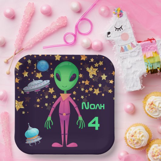 緑のエイリアンUFO名前の追加の年齢誕生日 ペーパープレート (パーティー)