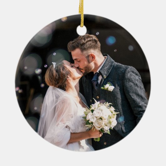 緑のエレガント初めてのクリスマス大結婚した理石 セラミックオーナメント (裏面)