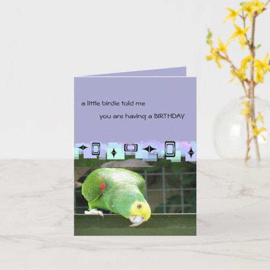 緑のオウムの誕生日の挨拶 カード (黄色い花)