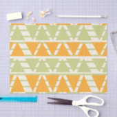 緑のオレンジ色の三角形のストライプパターン 薄葉紙 (クラフト)