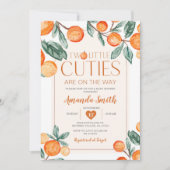 緑のオレンジ2つの小さなかわいこちゃんが途中にある 招待状 (正面)