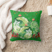 緑のオーナメントと緑の赤い果実 クッション (ブランケット)