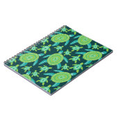 緑のオーナメントのカメ:ヴィンテージパターン。 ノートブック (左側)