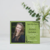 緑のカスタム写真の卒業式の日付カードを保存 ポストカード (スタンド正面)