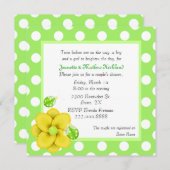 緑のカップルの双生児のベビーシャワーの招待状 招待状 (正面/裏面)