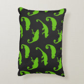 緑のカメレオンパターン アクセントクッション (裏面(縦))
