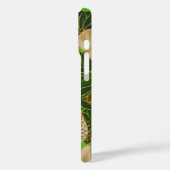 緑のキツネと葉の葉モノグラムの間の赤い Case-Mate iPhoneケース (裏面 / 左)