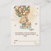 緑のクマのバルーン赤ちゃんシャワーおむつラッフル エンクロージャーカード (正面)