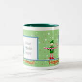 緑のクリスマスのキャンディ・ケーンの小妖精や小人の2写真フレーム ツートーンマグカップ (中央)