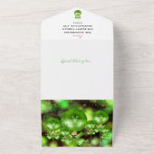 緑のクリスマスオーナメントは家族の写真の休日を追加 オールインワン招待状 (外側)