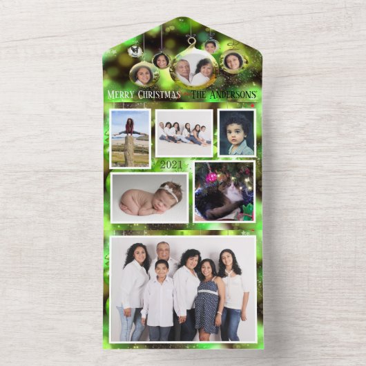 緑のクリスマスオーナメントは家族の写真の休日を追加 オールインワン招待状 (内側)