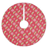 緑のクリスマスストッキングと雪片レッド ブラッシュドポリエステルツリースカート (正面)